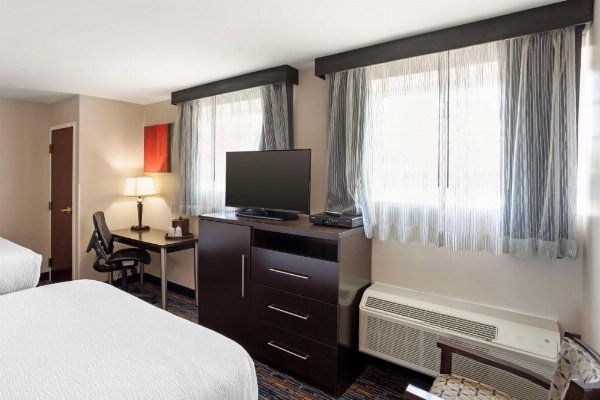 Best Western Plus Fairfield Hotel image 13